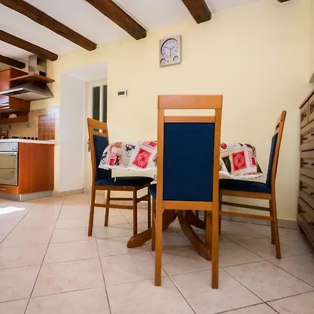 아파트 Melita 오파티아